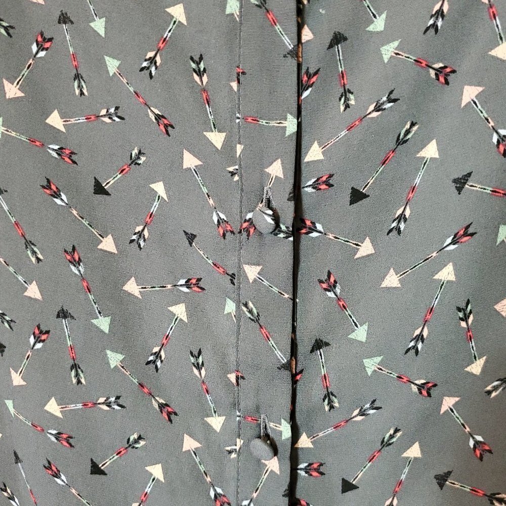 232 Torrid Abbey Arrow Georgette Button Back Grey… - image 6